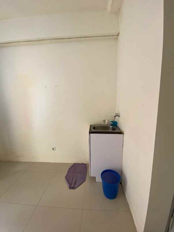 apartemen 2 br kosongan siap huni di green pramuka