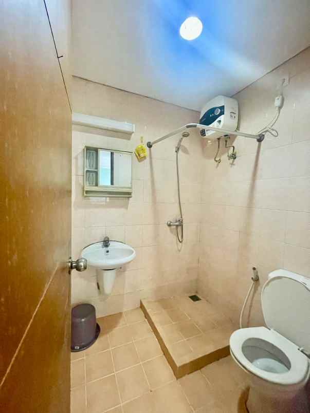 dijual apartemen patria park apartemen