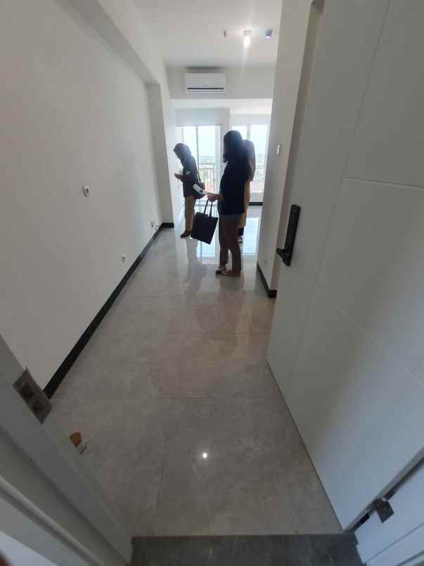 dijual apartemen westown view wiyung