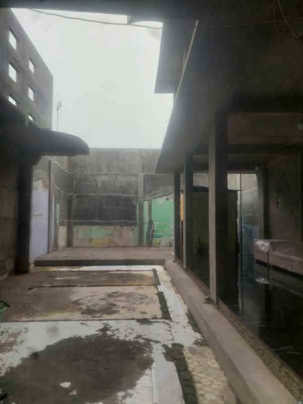 dijual cepat bangunan baru 70 4 lantai