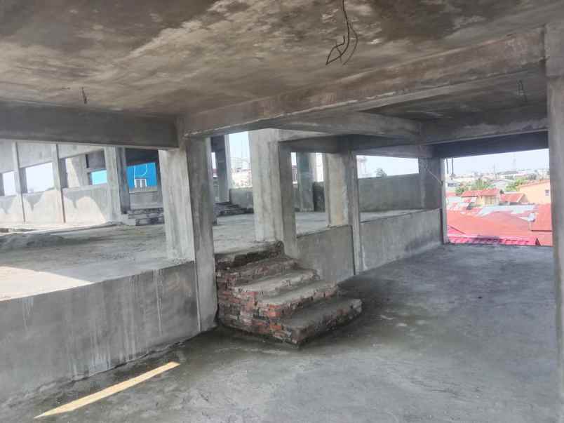 dijual cepat bangunan baru 70 4 lantai