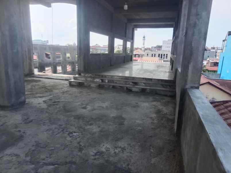 dijual cepat bangunan baru 70 4 lantai