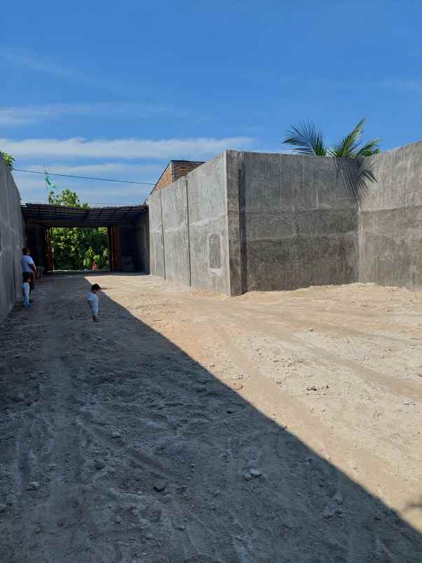 dijual cepat bangunan baru 70 bentuk l