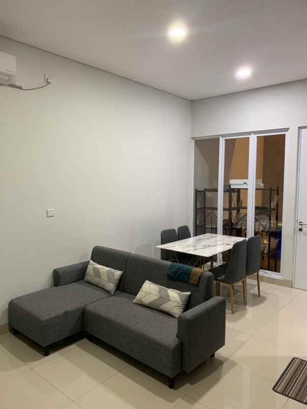 dijual cepat rumah bagus 2 lantai fullfurnish jgc
