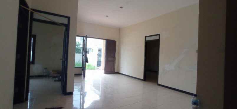 dijual cepat rumah cantik di baruk utara rungkut merr