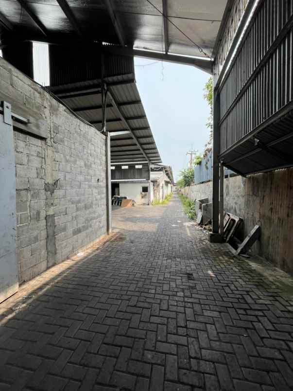 dijual gudang dan tanah di raya pogot