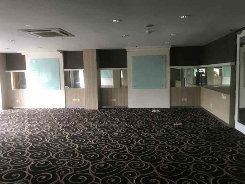 dijual hotel bintang 3 lokasi jakarta selatan