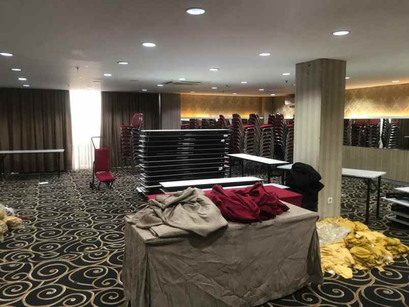 dijual hotel bintang 3 lokasi jakarta selatan