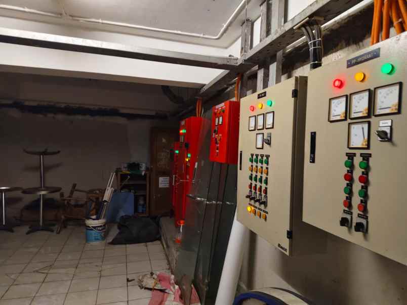 dijual hotel jalan bandengan