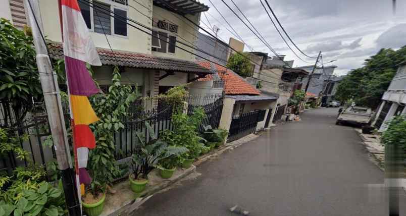 dijual kost menteng dalam