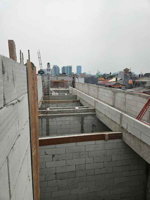 dijual kost pondok jaya pela mampang
