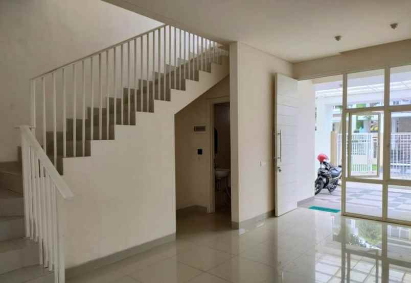 dijual perumahan dekat stikom dan iph