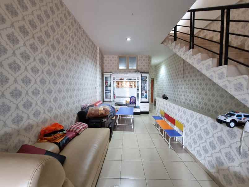 dijual ruko gandeng jalan mustafa krakatau