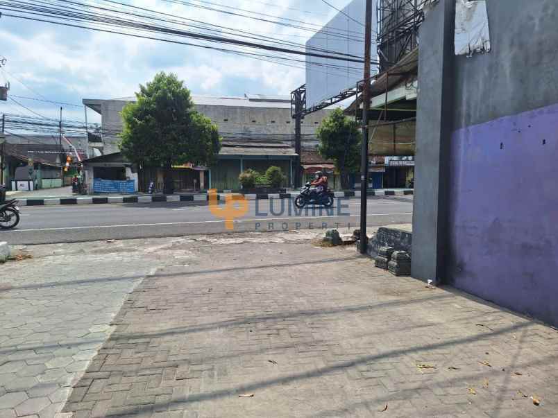 dijual ruko gudang kantor maguwoharjo depok sleman