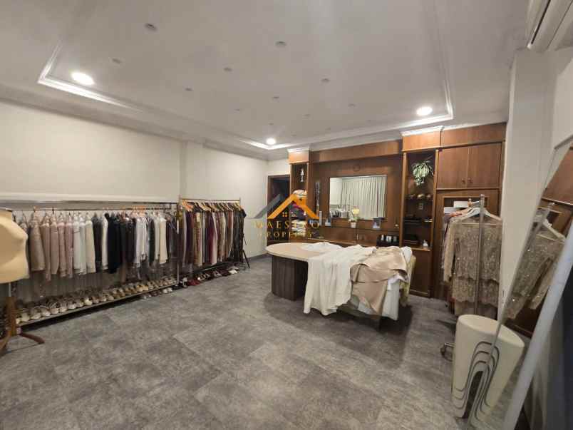 dijual ruko hook jl m h thamrin simpang jl ansari