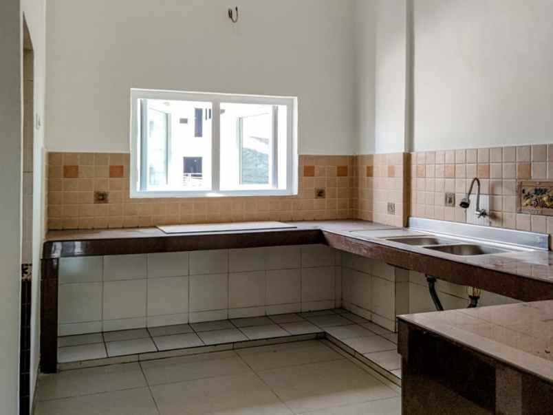 dijual ruko jalan bambu 2 gaharu krakatau