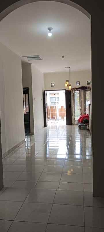 dijual rumah 2 km ke kampus telkom