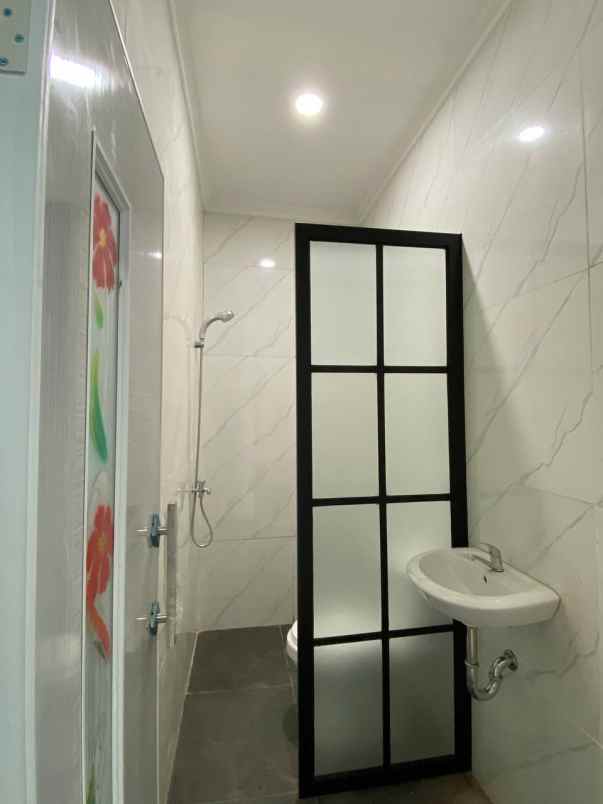 dijual rumah 2 lantai murah dekat stasiun pondok rajeg