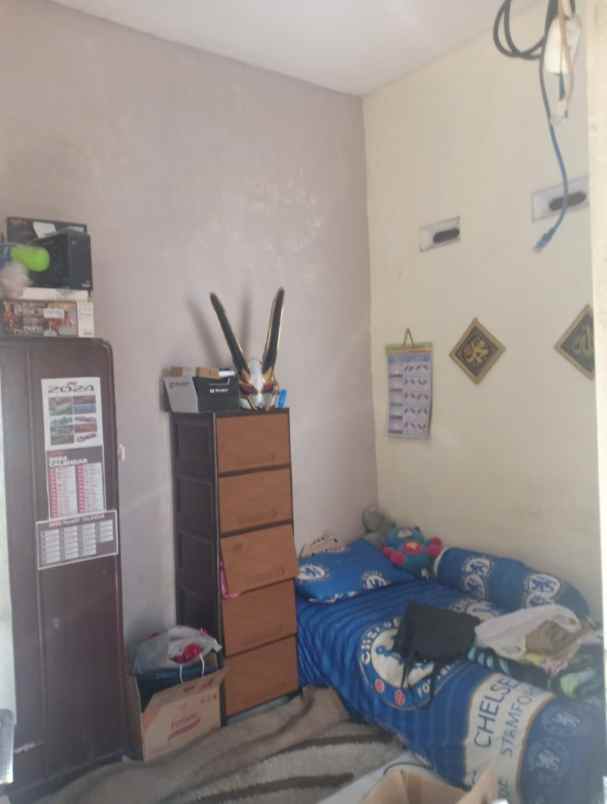 dijual rumah 2 lt pucang sewu kamar banyak ada 8