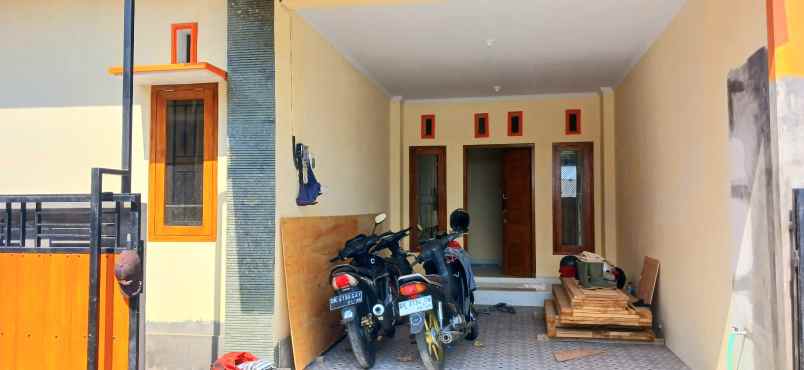 dijual rumah 3 kt baru di ubung kaja denpasar bali