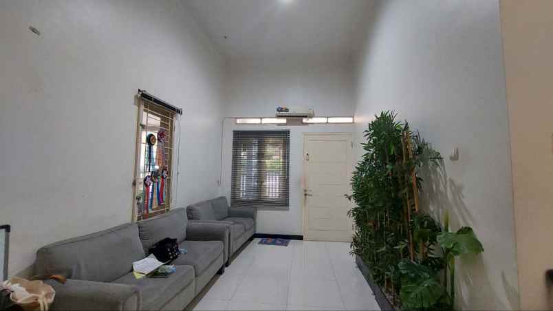dijual rumah 67 jln komplrks al