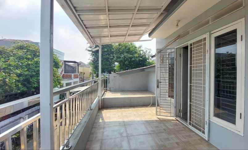 dijual rumah 67 jln komplrks al