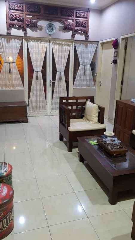 dijual rumah alam galaxy sambikerep