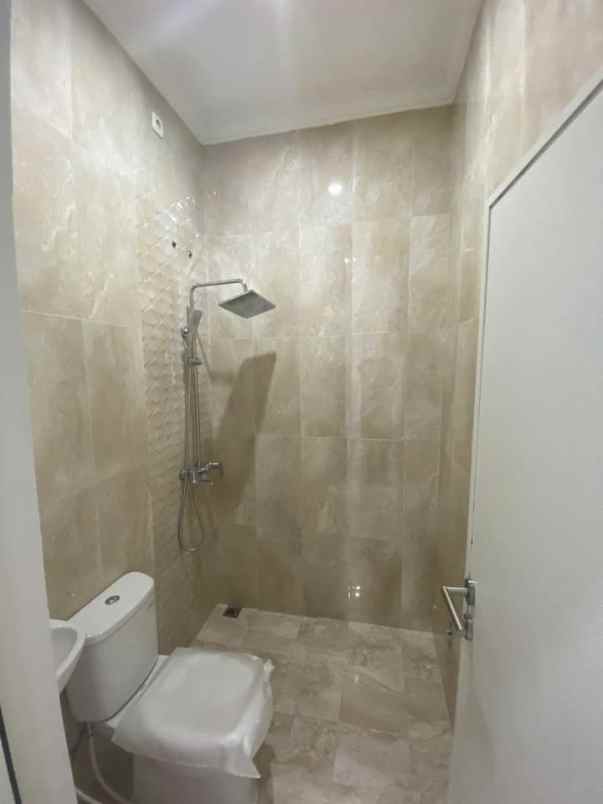 dijual rumah antapani