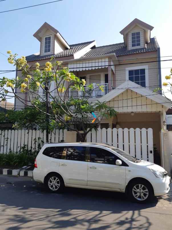 dijual rumah babatan pantai