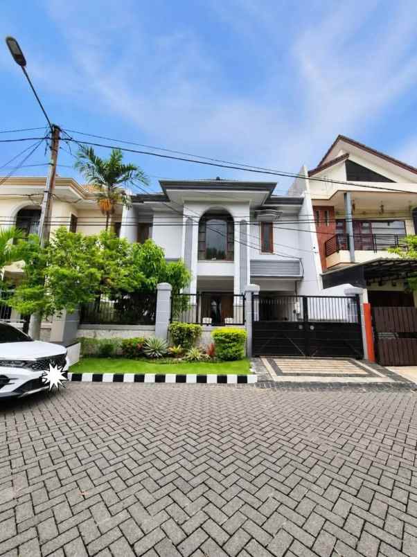 dijual rumah babatan pratama wiyung