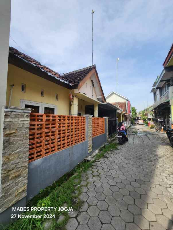 dijual rumah balong waterpark