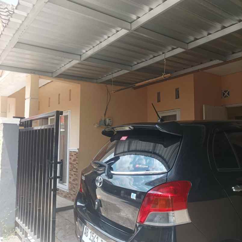 dijual rumah balong waterpark