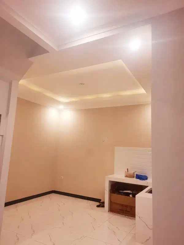 dijual rumah baru 2 5 lantai siap huni di bintaro