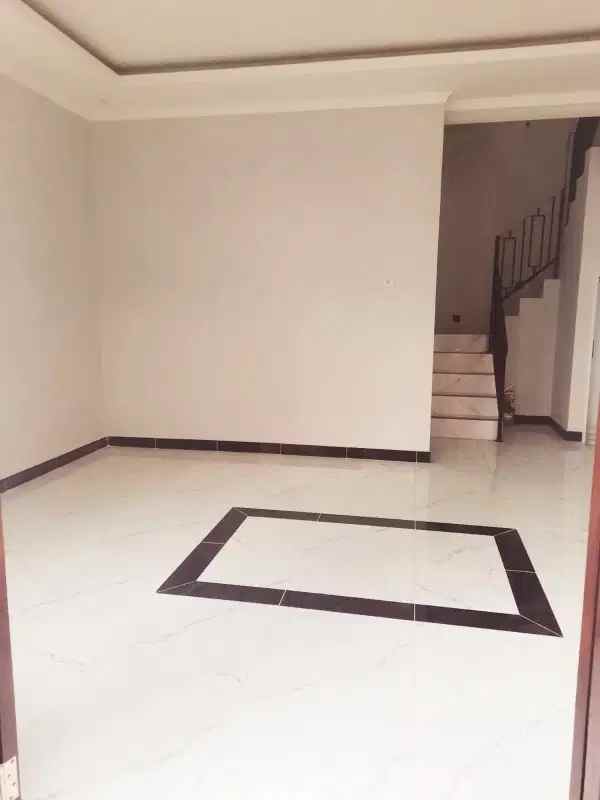 dijual rumah baru 2 5 lantai siap huni di bintaro