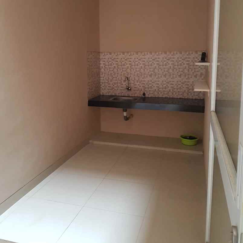 dijual rumah baru renovasi deket bintaro
