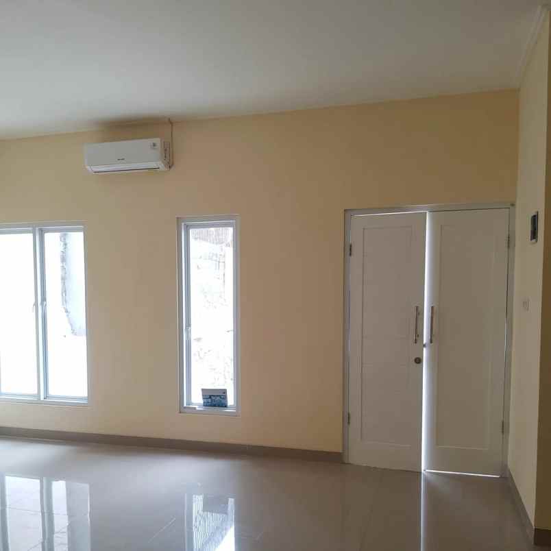dijual rumah baru renovasi deket bintaro