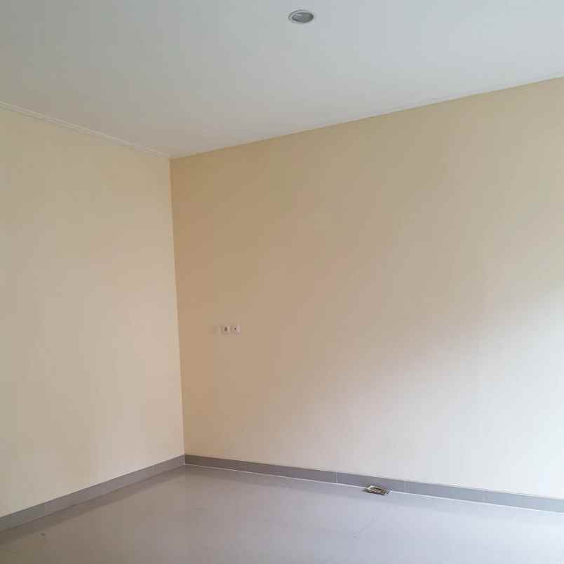 dijual rumah baru renovasi deket bintaro