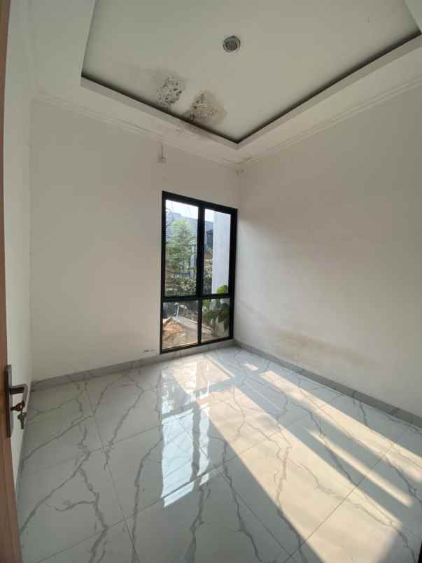 dijual rumah bedahan sawangan depok