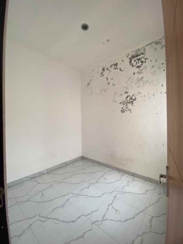 dijual rumah bedahan sawangan depok