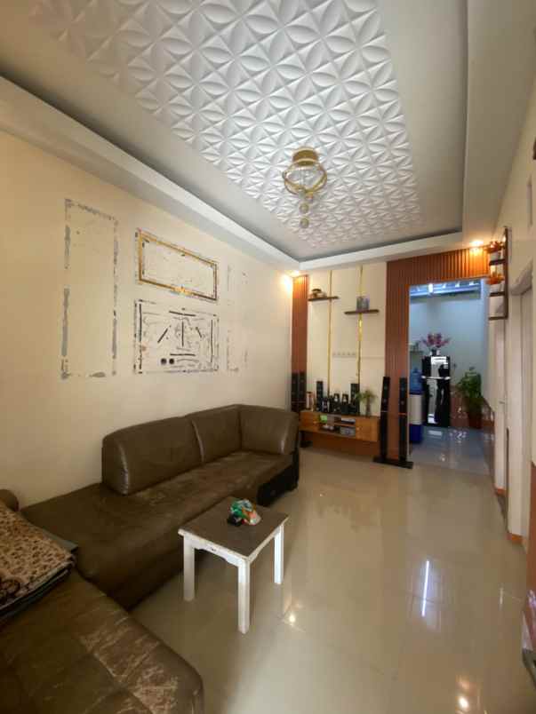 dijual rumah bedahan sawangan depok