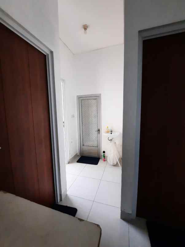 dijual rumah bojongsari depok