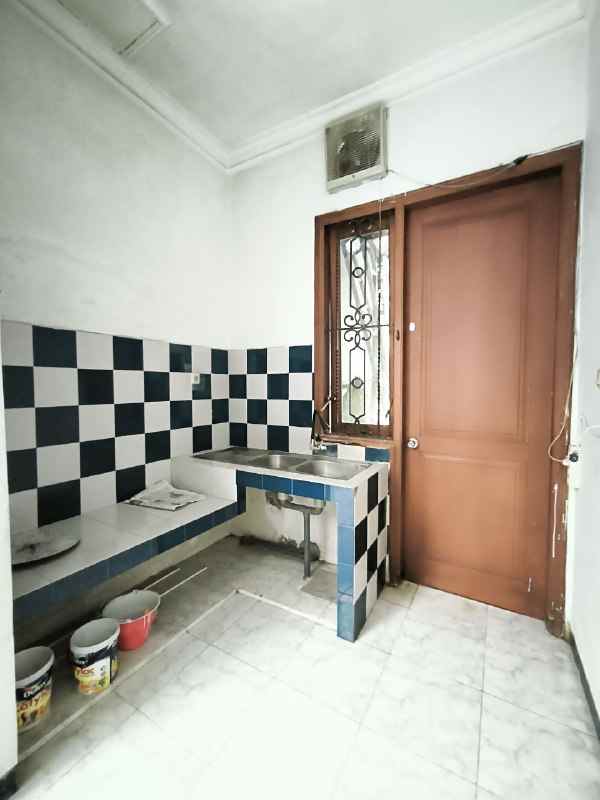 dijual rumah bumi marina emas