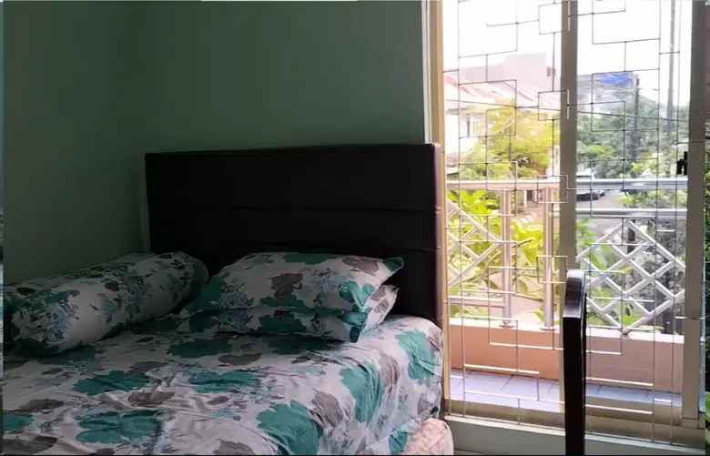 dijual rumah cantik di daerah taman modern