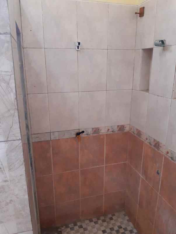 dijual rumah cempaka baru