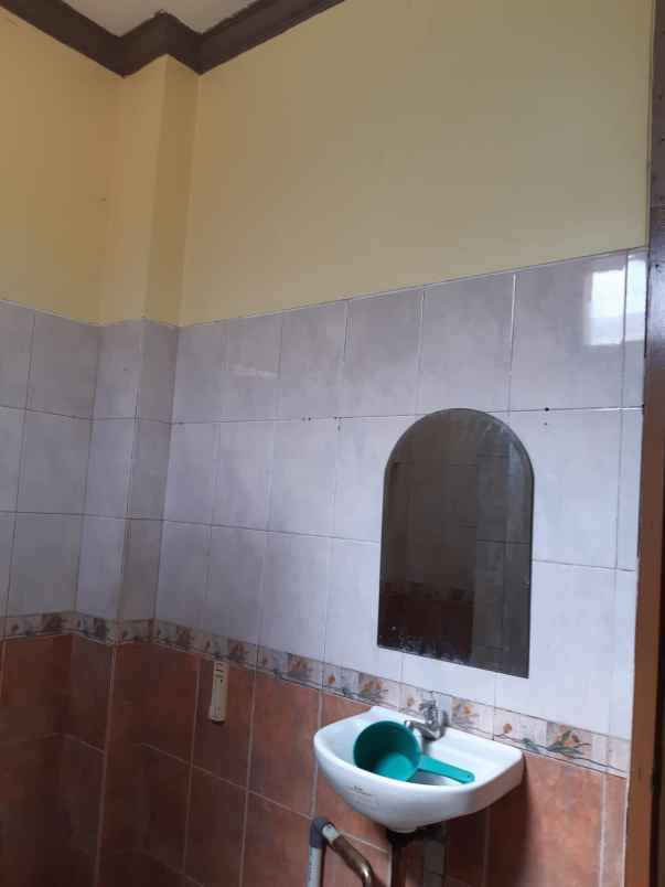 dijual rumah cempaka baru