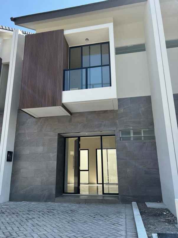 dijual rumah central park