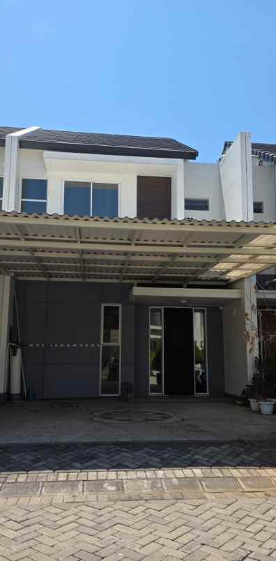 dijual rumah central park juanda