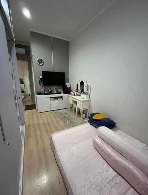 dijual rumah ciganitri