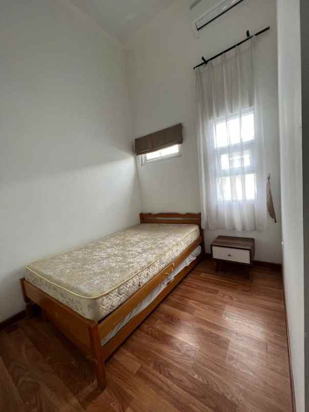 dijual rumah ciganitri