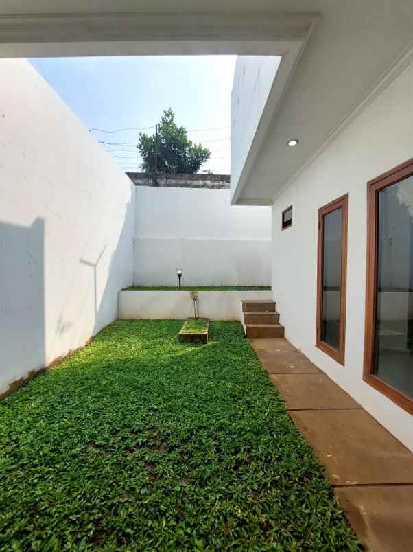 dijual rumah cilandak timur